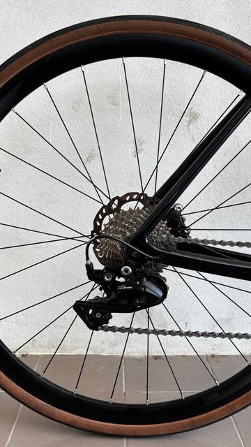 Tweedehands Scott Addict 20 disc 2021 2021 Road & Gravel — afbeelding 3 van 5