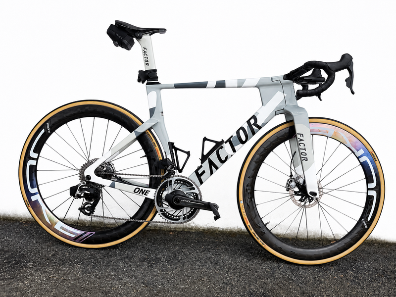 Tweedehands Factor ONE - SRAM Red w/ Power Meter 2025 2025 Road & Gravel