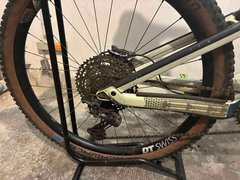 Tweedehands Canyon Neuron Shimano Deore XT 2023 Mountainbike — afbeelding 3 van 5