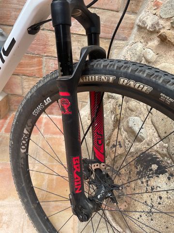 BMC Teamelite Shimano Deore XT Di2 2022 Mountainbike usato, Bianco — immagine 4 di 6
