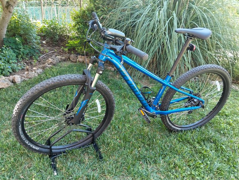 Käytetty Specialized Rockhopper 2023 2023 Mountainbike — kuva 2 / 12
