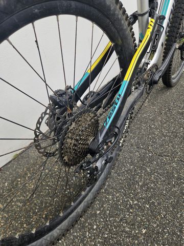 Używany Lapierre Zesty TR 3.7 2022 2022 Mountainbike — zdjęcie 2 z 3