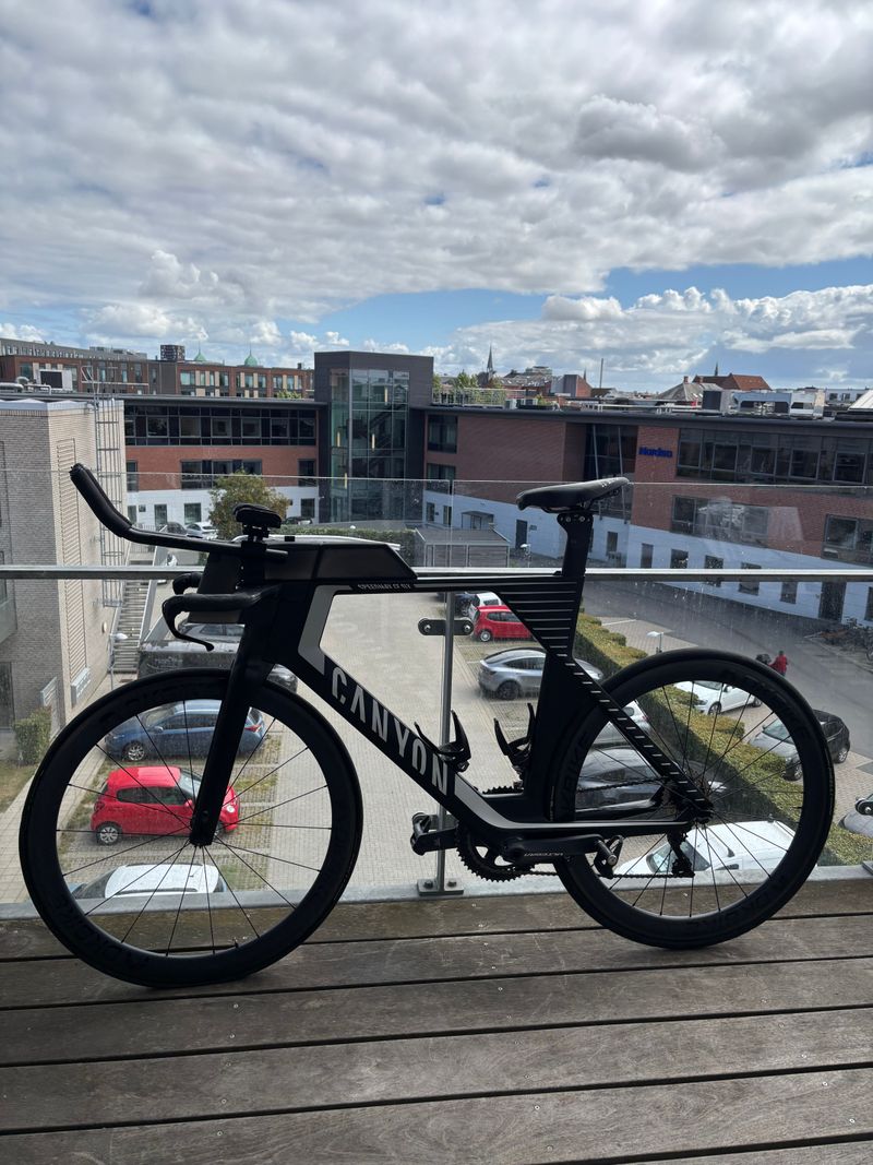 Used Canyon Speedmax CF SLX 8.0 2019 2019 Road & Gravel, Black — image 2 of 16