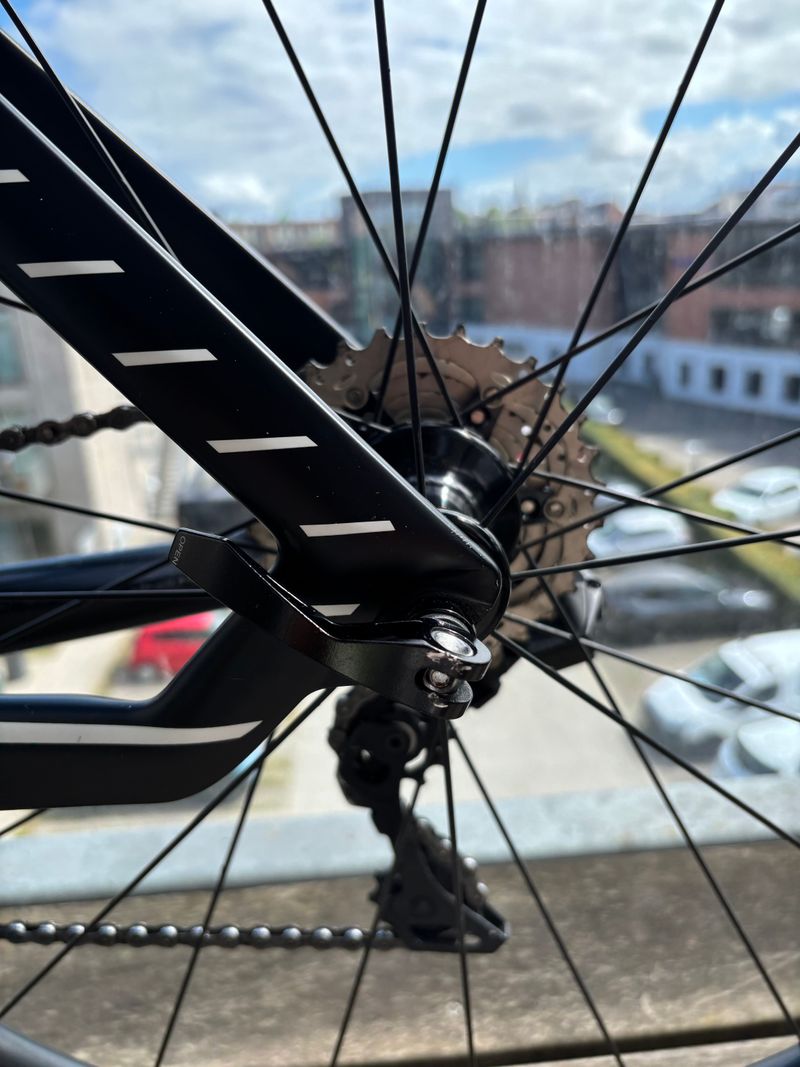 Used Canyon Speedmax CF SLX 8.0 2019 2019 Road & Gravel, Black — image 13 of 16
