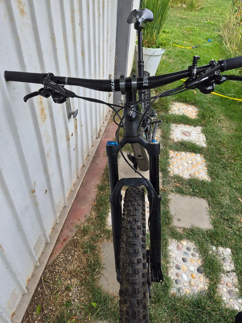 Brugt Trek Fuel EX 9.8 27.5 Plus 2017 2017 Mountainbike — billede 4 af 4