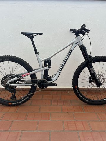 Gebrauchtes Propain TYEE AL 27.5 Base 2025 2025 Mountainbike, Hellgrau — Bild 1 von 12