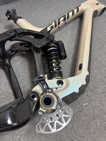 Używany Giant Glory Advanced 2024 Frameset 2024 MTB