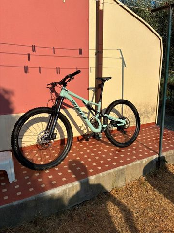 Brugt Specialized Stumpjumper Alloy 2022 2022 Mountainbike — billede 1 af 7