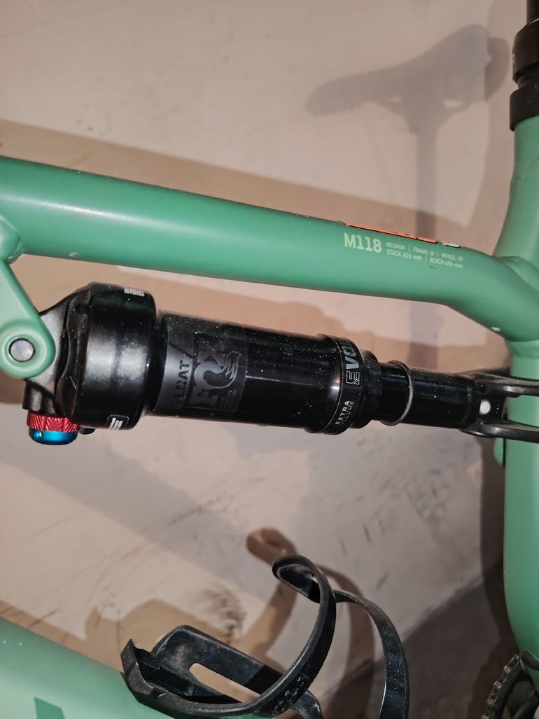 Used Canyon Neuron 7 2023 2023 Mountainbike, Green, 29 — image 10 of 13