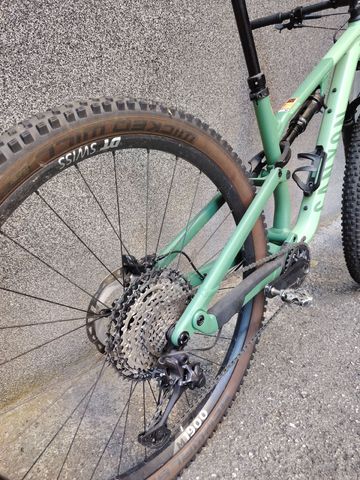 Tweedehands Canyon Neuron 7 2023 2023 Mountainbike — afbeelding 2 van 4
