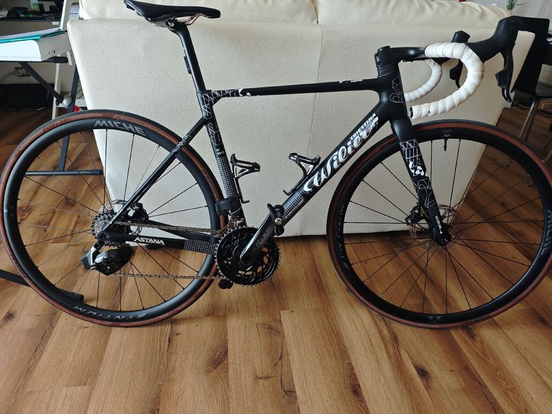 Tweedehands Wilier Verticale SLR SRAM FORCE AXS D2 2X12S 2024 2024 Road & Gravel