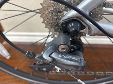 Used Cannondale CAAD Optimo 4 2023 2023 Road & Gravel, Light Gray — image 4 of 6