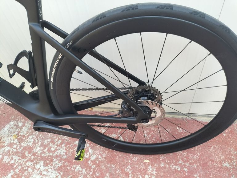 Käytetty Whistle Custom Shimano Ultegra Di2 2025 Road & Gravel — kuva 4 / 10
