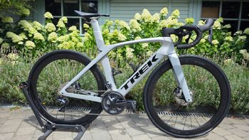 Trek Madone SLR 6 Disc 2019 2019 Road & Gravel usato