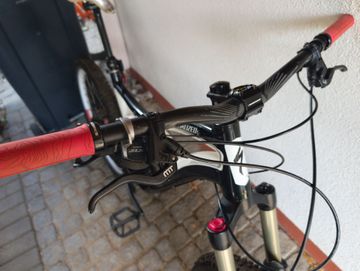 Specialized Enduro Comp 2011 2011 Mountainbike usato, Nero — immagine 5 di 5