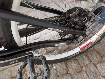 Specialized Enduro Comp 2011 2011 Mountainbike usato, Nero — immagine 4 di 5