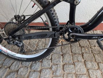 Specialized Enduro Comp 2011 2011 Mountainbike usato, Nero — immagine 3 di 5