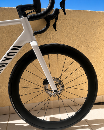 Used Canyon Ultimate CF 7 2027 2027 Road & Gravel, White — image 2 of 6