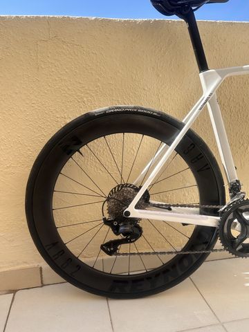 Used Canyon Ultimate CF 7 2027 2027 Road & Gravel, White — image 3 of 6