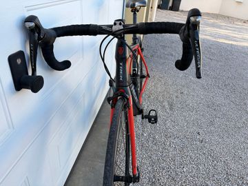 Used Trek Domane 4.5 Compact 2014 2014 Road & Gravel, Black — image 4 of 6