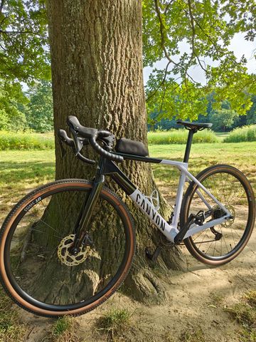 Canyon Grail CF SL 7 2024 2024 Road & Gravel usato, Grigio chiaro — immagine 1 di 20