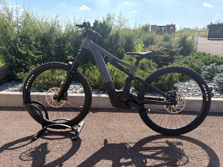 Focus SAM ² 6.7 2023 2023 Mountainbike usato, Grigio chiaro — immagine 2 di 3