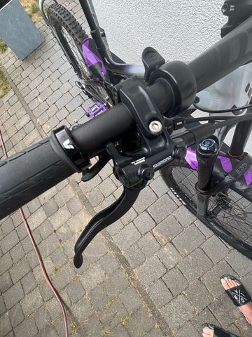 Gebrauchtes Giant liv Custom Shimano Deore 2022 Mountainbike, Hellgrau, 29 — Bild 12 von 15