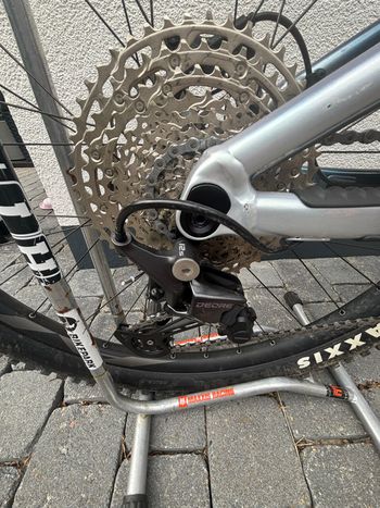 Brugt Giant liv Custom Shimano Deore 2022 Mountainbike — billede 9 af 15