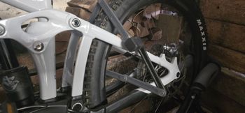 Brugt Giant Reign E+ 1 2023 2023 Mountainbike — billede 12 af 13