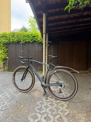 Käytetty Canyon Grail CF SL 8 Di2 2023 2023 Road & Gravel