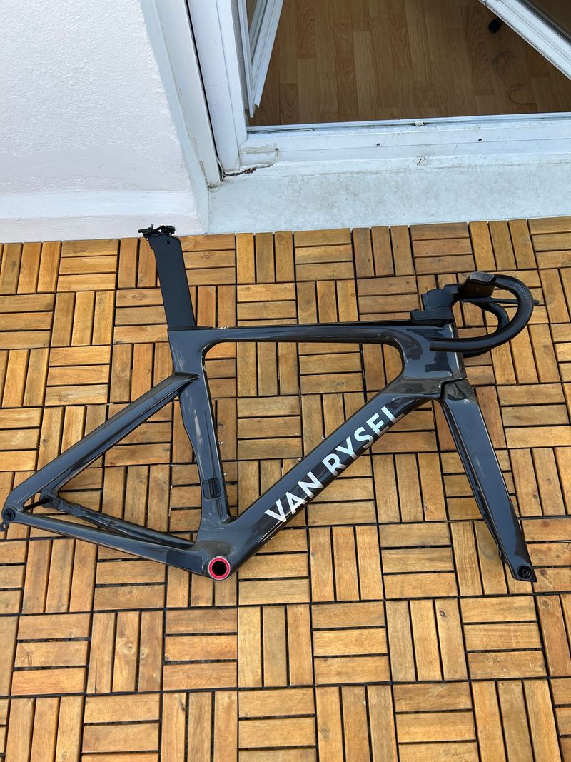 Brugt Van Rysel RCR-F Pro Frameset 2026 Road & Gravel — billede 3 af 4