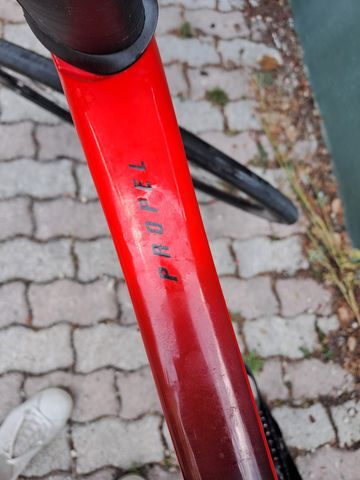 Used Giant Propel Advanced 2 2024 2024 Road & Gravel, Red — image 3 of 6