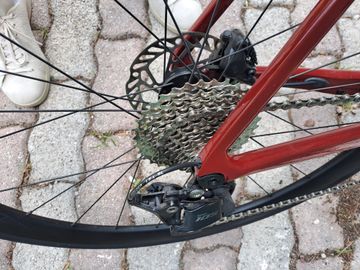 Used Giant Propel Advanced 2 2024 2024 Road & Gravel, Red — image 4 of 6