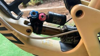 Używany Santa Cruz Nomad C S 2018 2018 Mountainbike — zdjęcie 17 z 21