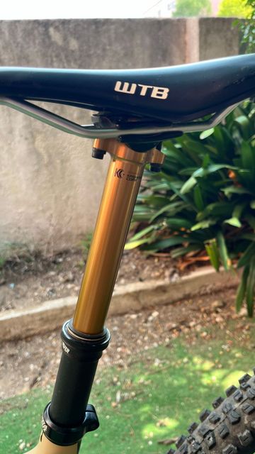 Santa Cruz Nomad C S 2018 2018 Mountainbike usato, Arancione — immagine 14 di 21