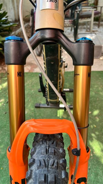 Santa Cruz Nomad C S 2018 2018 Mountainbike usato, Arancione — immagine 10 di 21