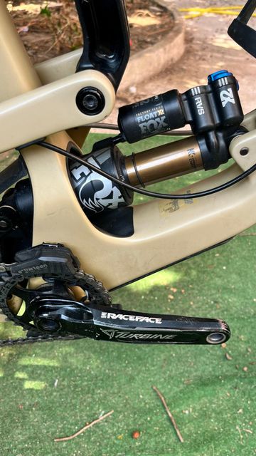 Santa Cruz Nomad C S 2018 2018 Mountainbike usato, Arancione — immagine 4 di 21