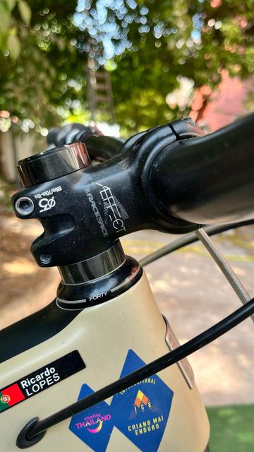 Santa Cruz Nomad C S 2018 2018 Mountainbike usato, Arancione — immagine 9 di 21
