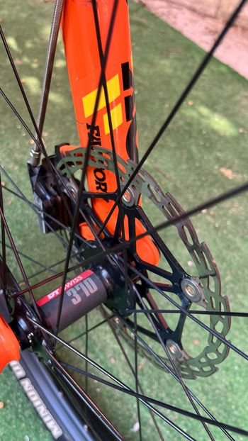 Używany Santa Cruz Nomad C S 2018 2018 Mountainbike — zdjęcie 19 z 21