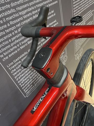 Used Wilier VERTICALE Shimano Ultegra Di2 2025 Road & Gravel, Red — image 5 of 7