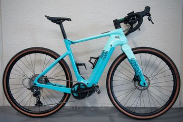 Używany Bianchi E-Arcadex SRAM Apex 2025 Road & Gravel