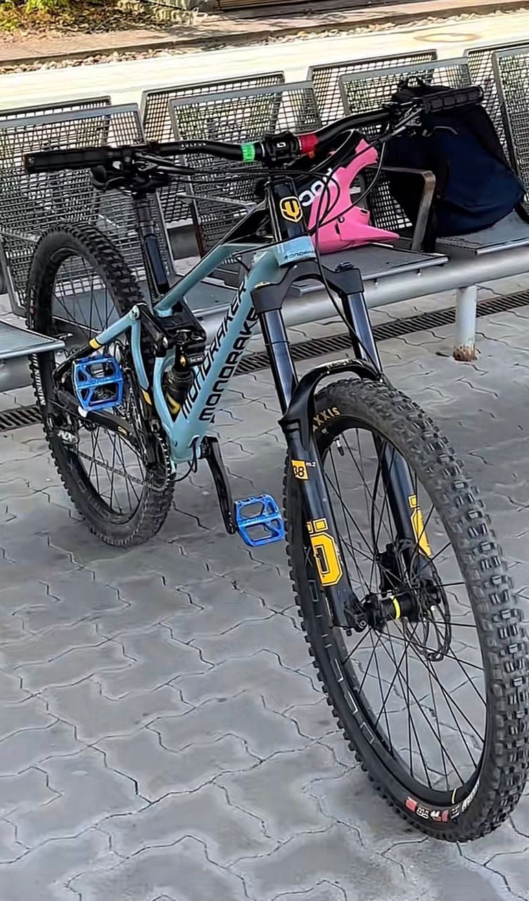 Tweedehands Mondraker SUPERFOXY R 2022 2022 Mountainbike — afbeelding 3 van 3