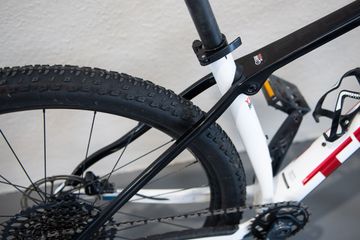 Used Trek Procaliber 9.7 2024 2024 Mountainbike, White, 29 — image 3 of 8