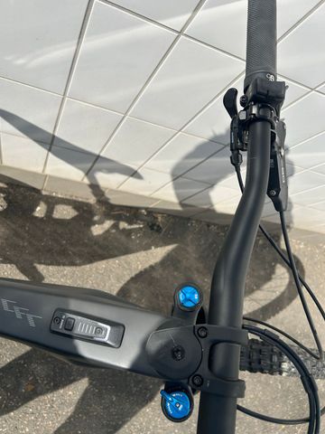 Gebrauchtes Canyon Strive:ON CFR Underdog 2025 2025 Mountainbike, Schwarz, 29, 27.5 — Bild 6 von 11