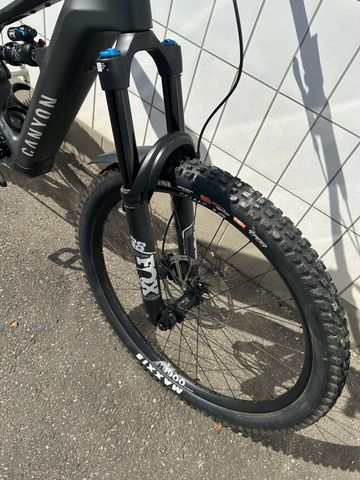 Gebrauchtes Canyon Strive:ON CFR Underdog 2025 2025 Mountainbike, Schwarz, 29, 27.5 — Bild 4 von 11