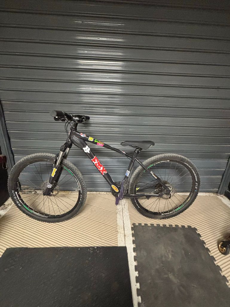 Used Ideal Custom Shimano Altus 2017 Mountainbike, Black — image 2 of 13