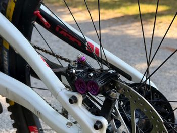 Used Santa Cruz V10 CC 2018 2018 Mountainbike, White — image 10 of 20