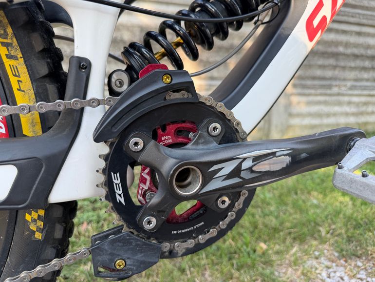 Used Santa Cruz V10 CC 2018 2018 Mountainbike, White — image 17 of 20