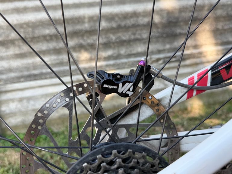 Used Santa Cruz V10 CC 2018 2018 Mountainbike, White — image 16 of 20