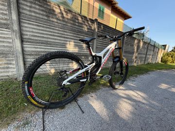 Used Santa Cruz V10 CC 2018 2018 Mountainbike, White — image 2 of 16